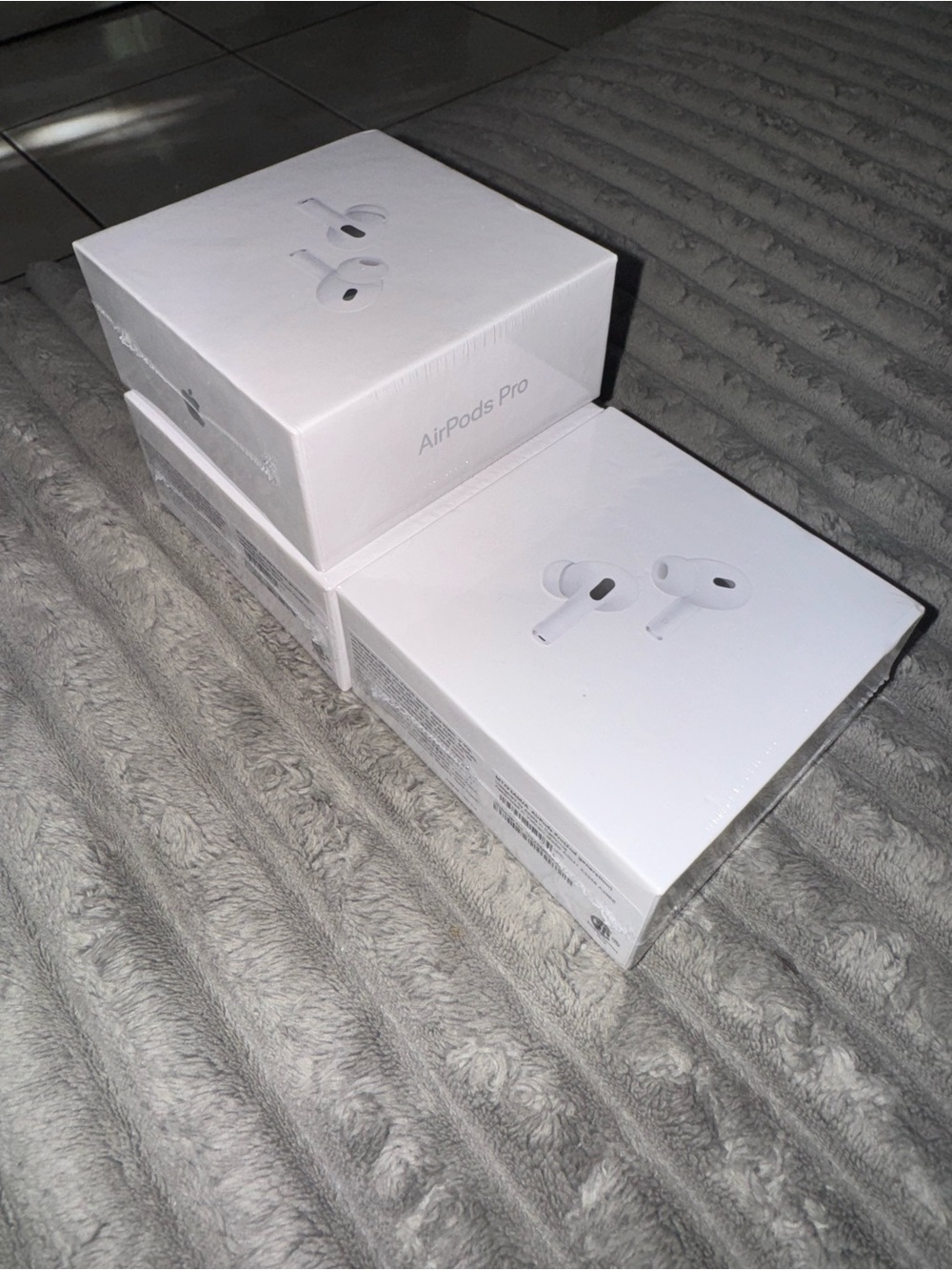 Apple AirPods Pro (Gen2) Earbuds in White - Sealed Retail Boxes